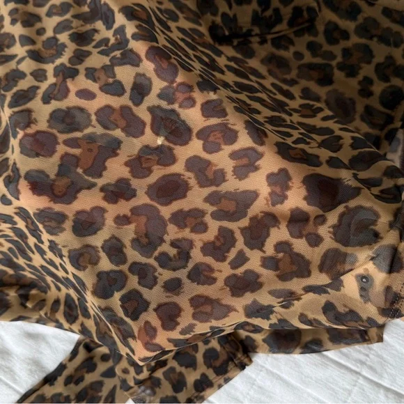 Abercrombie and fitch Leopard Print Long Sleeve Top - Picture 2 of 3